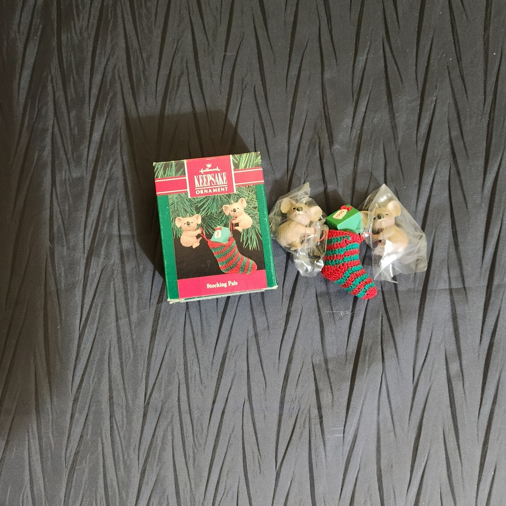 1990 Hallmark Keepsake "Stocking Pals" Ornament